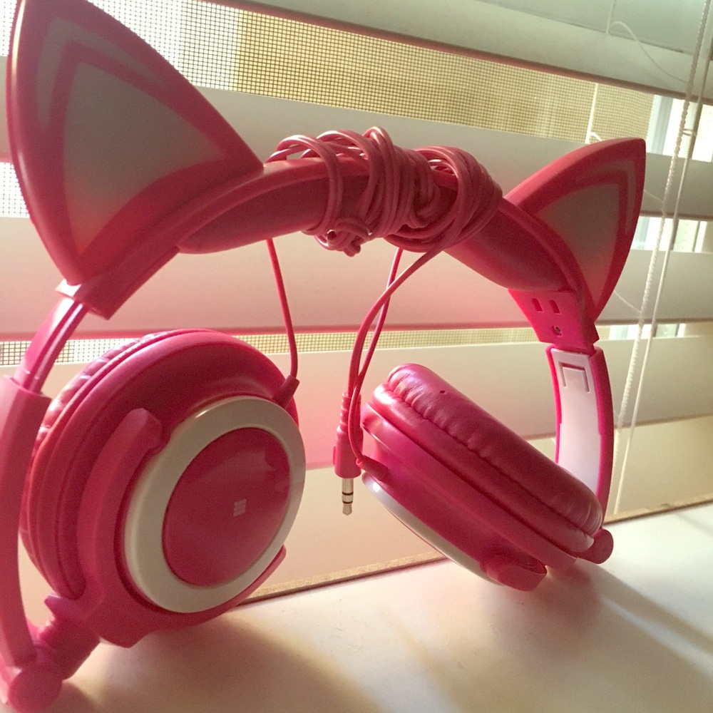 Pink Cat Ear Headphones 🎧